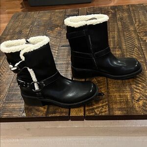 Black Moto leather buckle winter ankle Boots Shearling trim Lining Falls Creek
